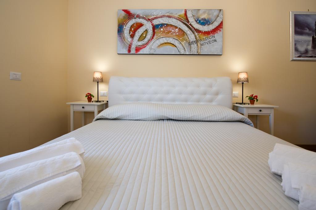 House Gregorio Apartment โรม ภายนอก รูปภาพ